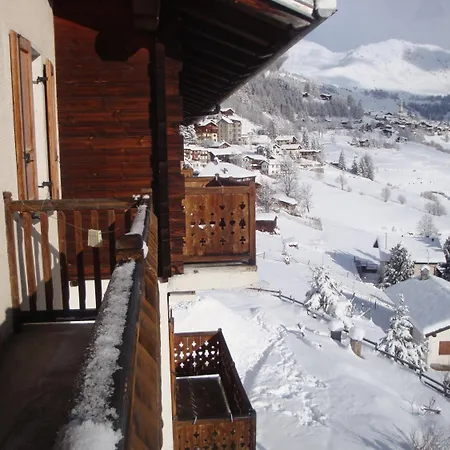 ホテル Alpe Fleurie シャンポルク