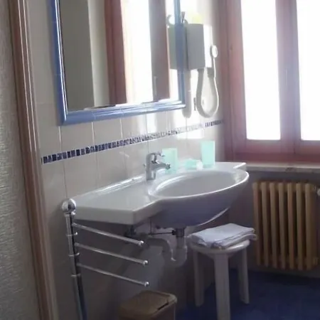 ホテル Alpe Fleurie シャンポルク