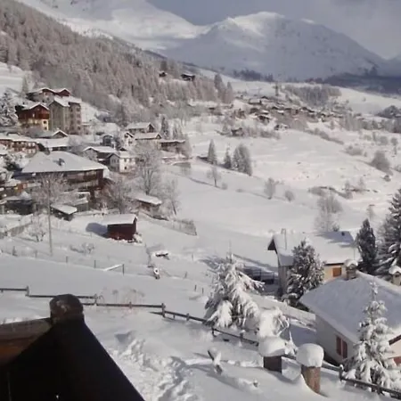 ホテル Alpe Fleurie シャンポルク