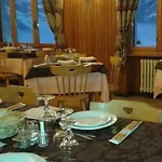 Hotel Alpe Fleurie 2*