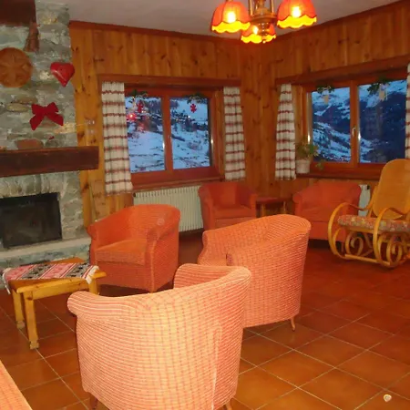 Hotel Alpe Fleurie 2*