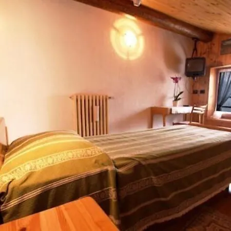 Alpe Fleurie Hotell Champoluc